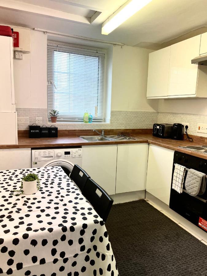 2 Bedroom Flat, 2 Minutes Walk To Bethnalgreen Station, Central ลอนดอน ภายนอก รูปภาพ