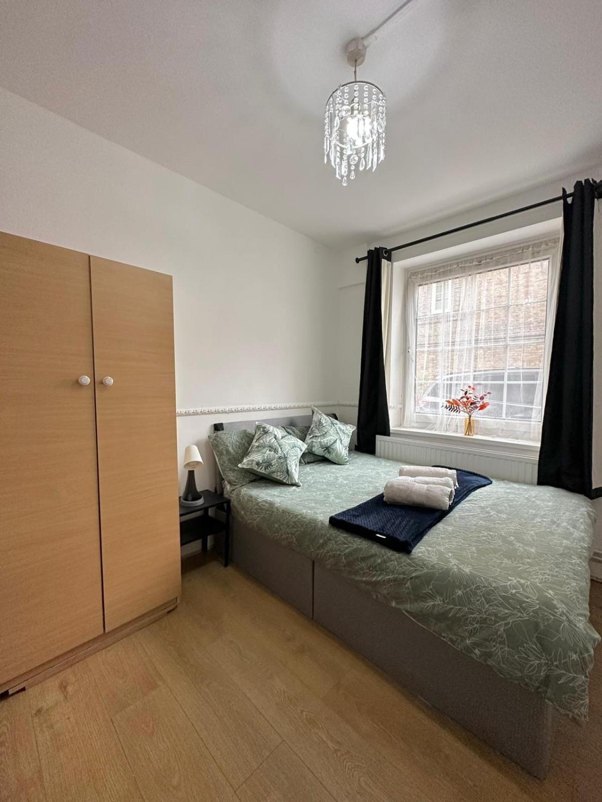 2 Bedroom Flat, 2 Minutes Walk To Bethnalgreen Station, Central ลอนดอน ภายนอก รูปภาพ