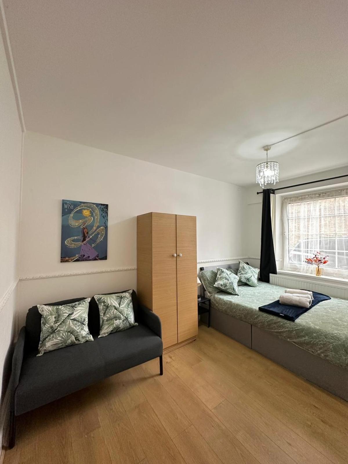 2 Bedroom Flat, 2 Minutes Walk To Bethnalgreen Station, Central ลอนดอน ภายนอก รูปภาพ